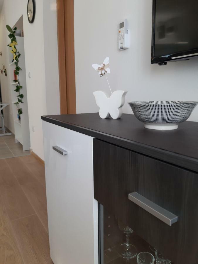 Apartment Butterfly Split - For Rest And Relaxation Extérieur photo